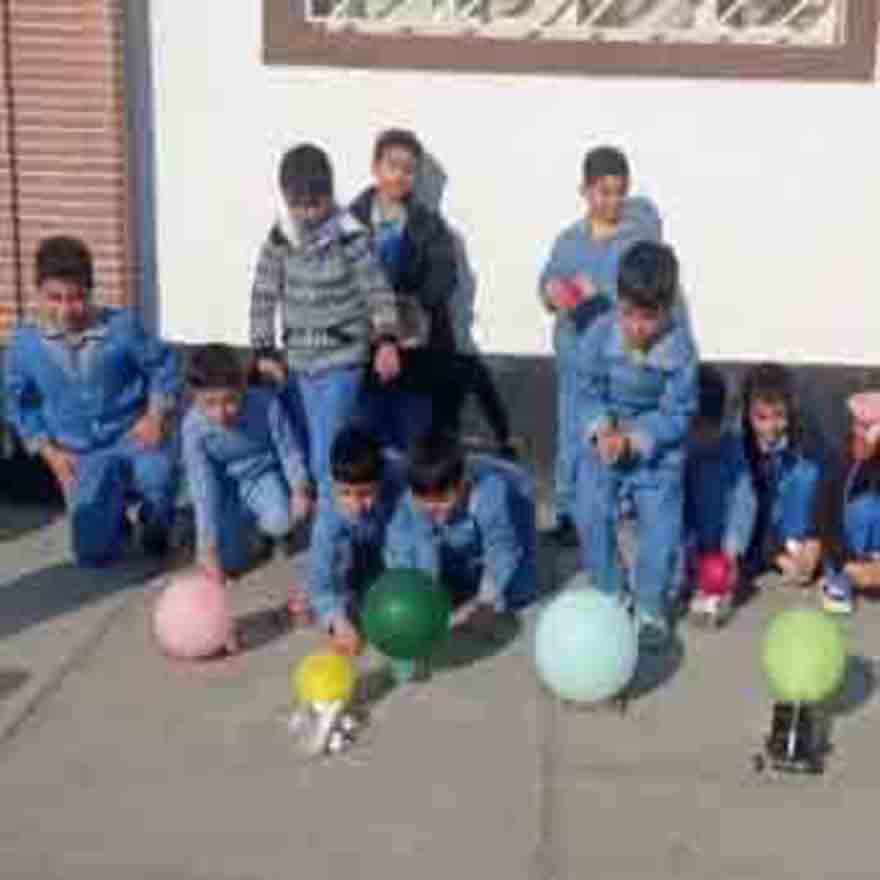 ساخت کاردستی در مدرسه بهشت آیین