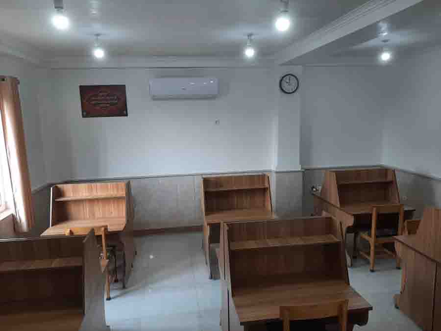 سالن مطالعه خواهران