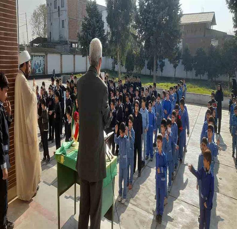 مراسم سینه زنی در مدرسه بهشت آیین