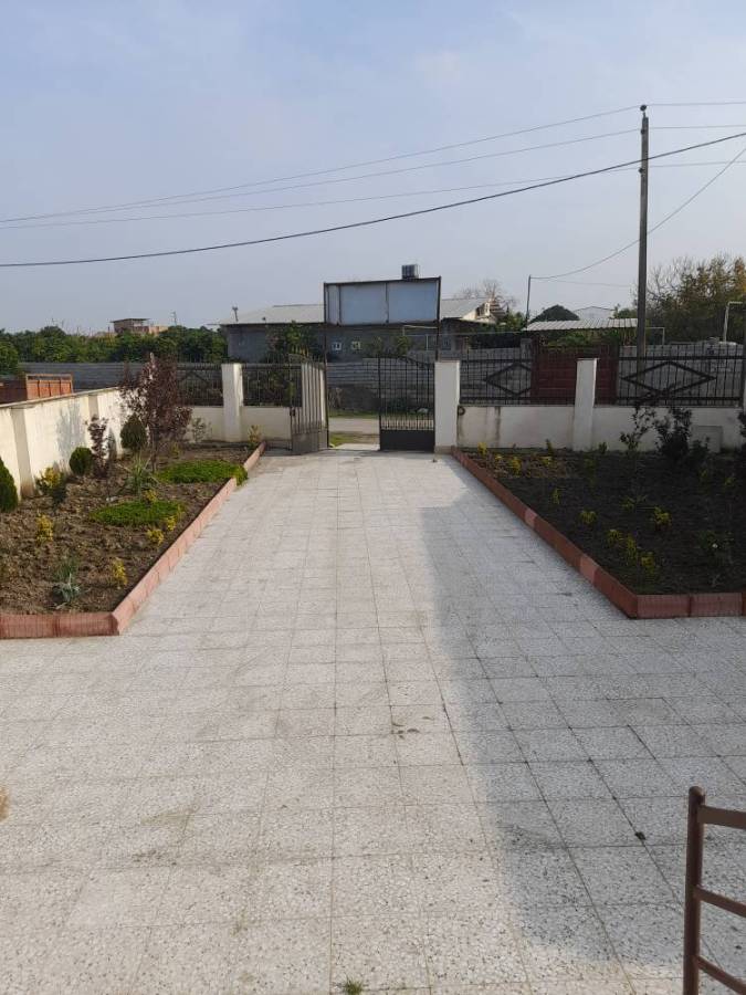 فضای سبز کتابخانه